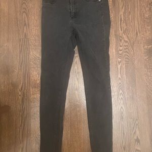 Rag & Bone size 28 skinny jeans